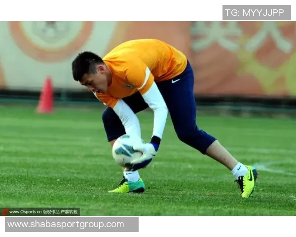 李刚仁25场贡献3球3助攻因腿筋拉伤被换下状态堪忧